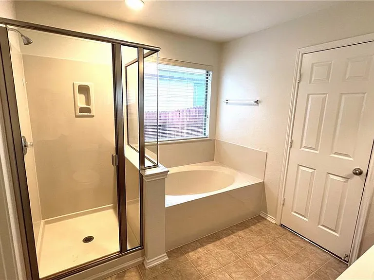 813 Oatmeal Dr — Photo 9