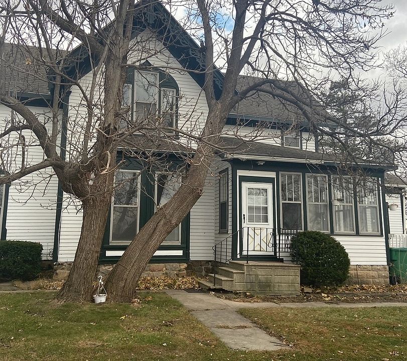 1st image of 39005 N Main St