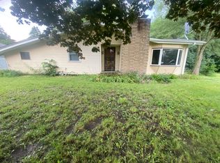 9283 N Main St, Rockford, IL 61103