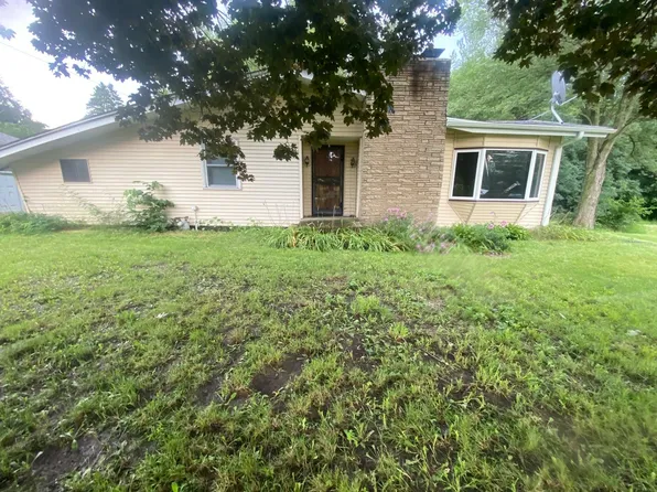 9283 N Main St, Rockford, IL 61103