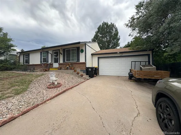 995 Oakwood Drive, Castle Rock, CO 80104