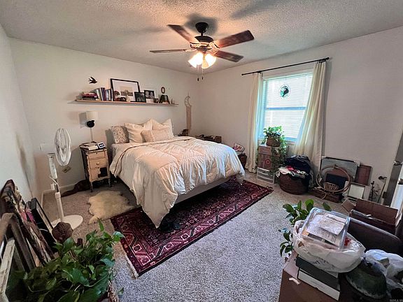 4th image of 909 S 26th St