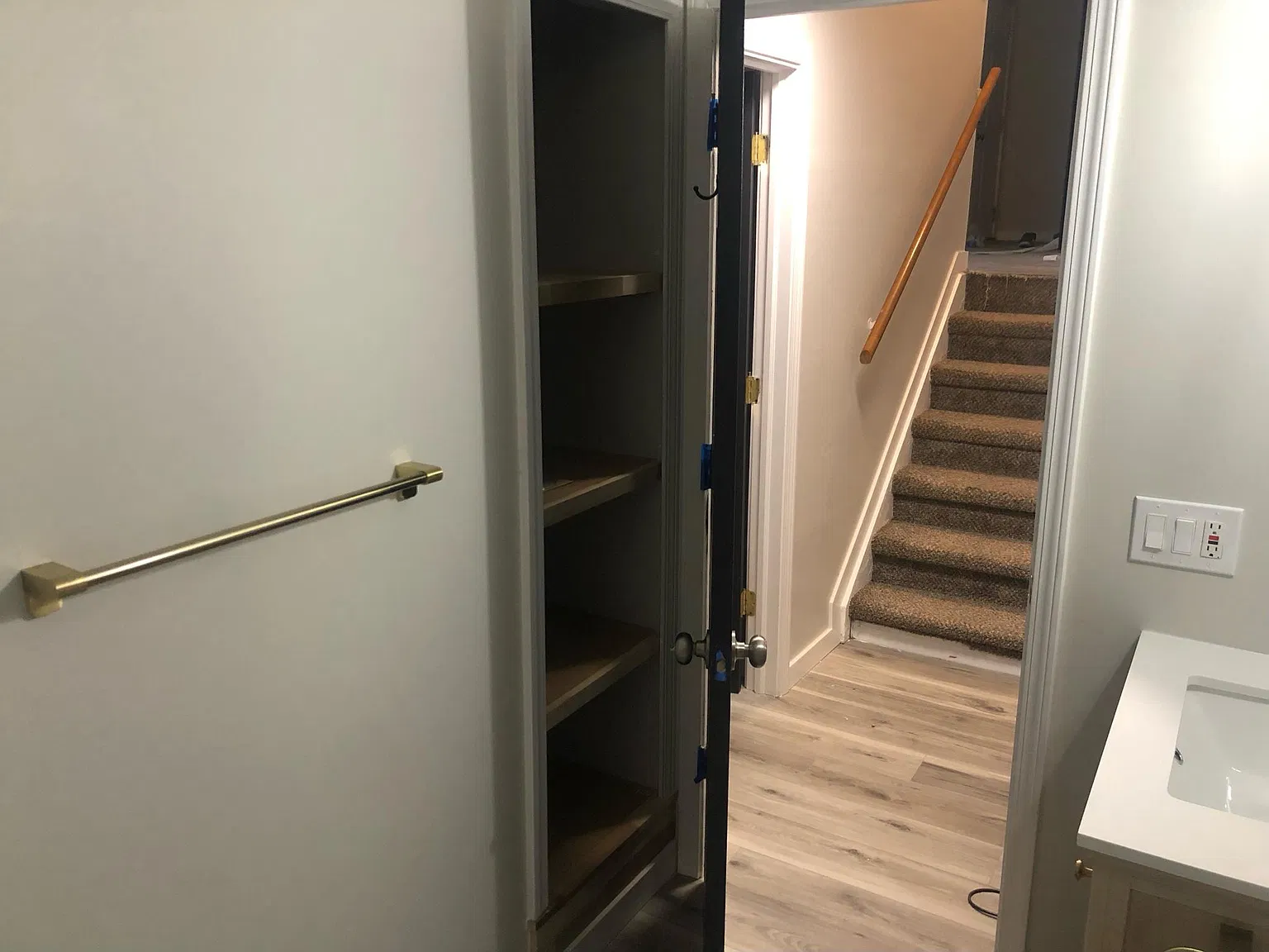 2 bed, 750 sqft, $1,200 — Photo 3