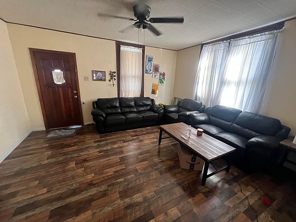 3rd image of 806 4th Street
