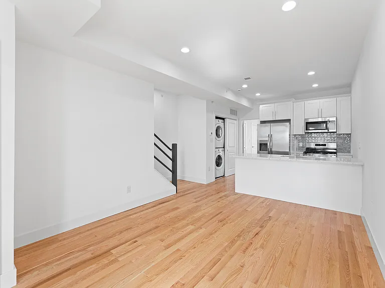 6442 Lansdowne Ave #3 — Photo 7