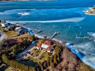 24 Marine Dr, Narragansett, RI 02882