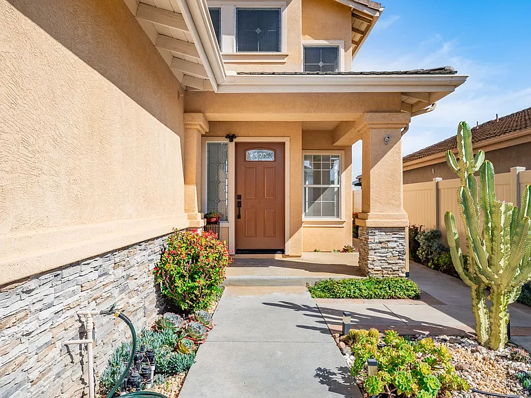 2283 Rock View Gln — Photo 46