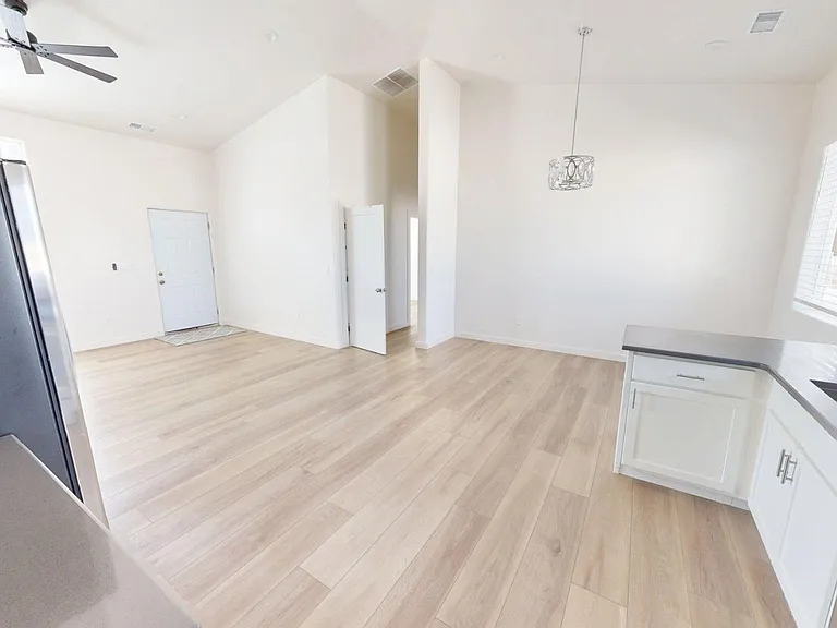 121 Glen Canyon Dr — Photo 6