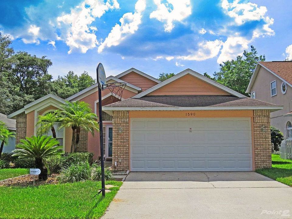 Stunning Home Sits On A Beautiful Lot