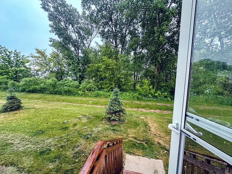 Hunters Glen — Photo 36
