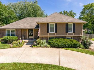 1604 NE Dana Dr, Blue Springs, MO 64014