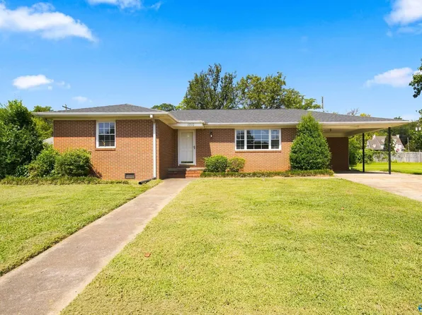 1010 Blount Ave, Guntersville, AL 35976