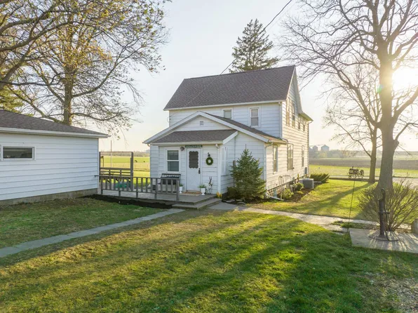 1221 R Ave, Buckingham, IA 50612