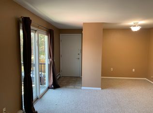39 George Ave APT D, Groton, CT 06340