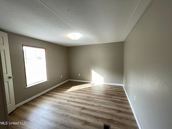 4th image of 11035 Sleepy Hollow St