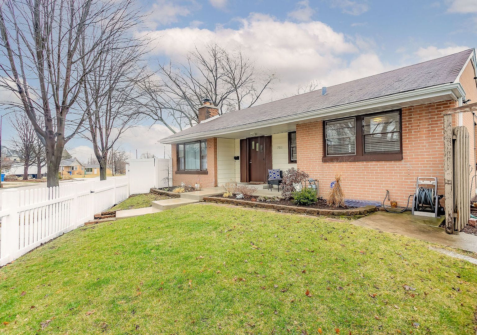 7011 W Talcott Ave, Chicago, IL 60631 | Zillow