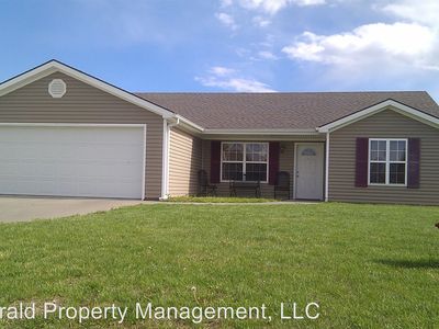 221 Brookstone Dr, Manhattan, KS, 66502