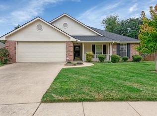 1632 Ross Dr, Midlothian, TX 76065