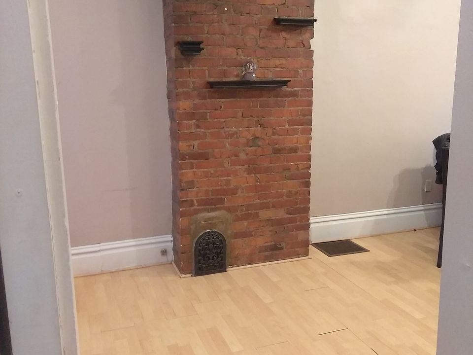 2nd image of 1620 Penn St