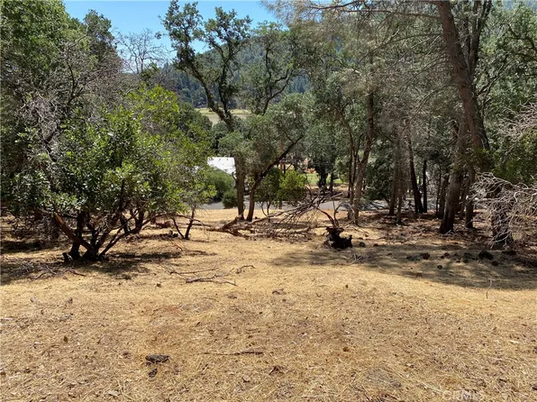 2671 Greenway Dr #26, Kelseyville, CA 95451
