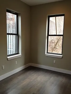 Rented by Full Time Management | media 30