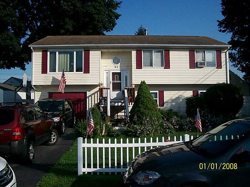 1st image of 62 Highland Ave