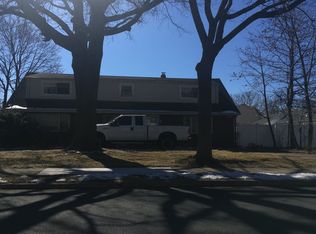 178 Lawrence Dr, Paramus, NJ 07652