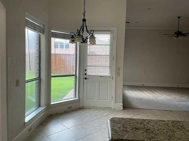 4419 Donegal Dr — Photo 7