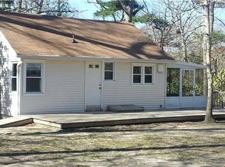 560 Paradise Shores Rd, Southold, NY 11971