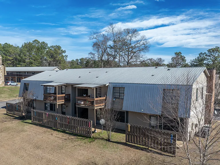 Ridge View Apartments — Photo 14