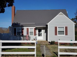 1204 W Carolina Ave, Crewe, VA 23930