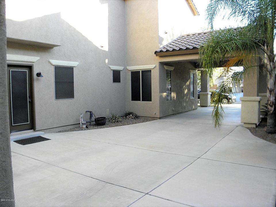 1st image of 212 W Calle Cajeta