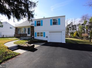 1100 Pioneer Rd, Lansdale, PA 19446