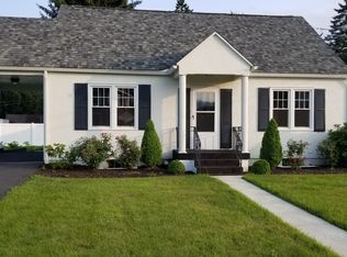 214 Hoover St, Old Forge, PA 18518