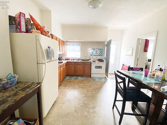 5th image of 1006 Adams St