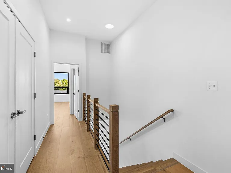 2532 Elvans Rd SE — Photo 36