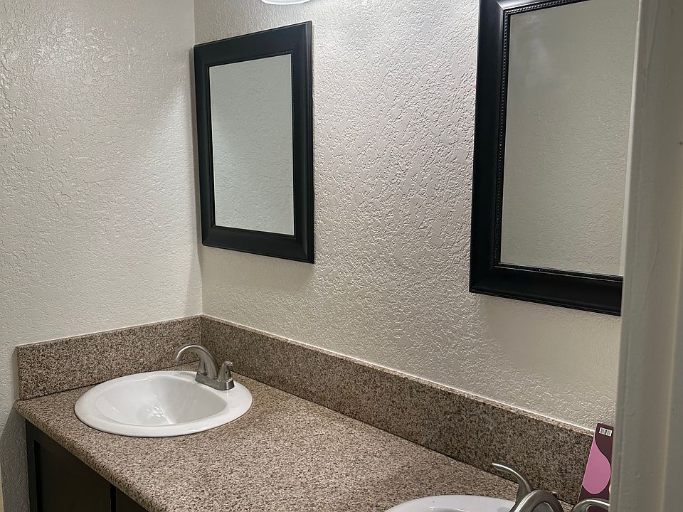 1st image of 1044 Paradise Dr #1/2