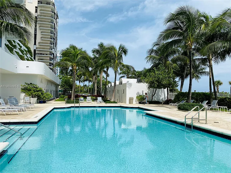 6365 Collins Ave #3803 — Photo 51