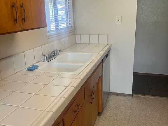 5th image of 1635 Archer Dr