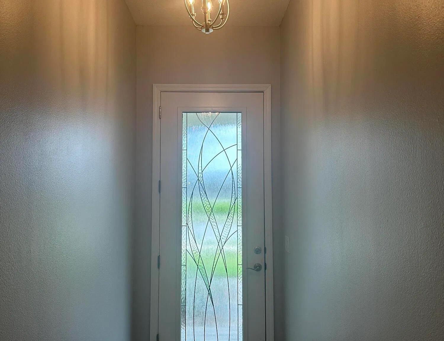 3 bed, 2.0 bath, 1656 sqft, $3,200 — Photo 2