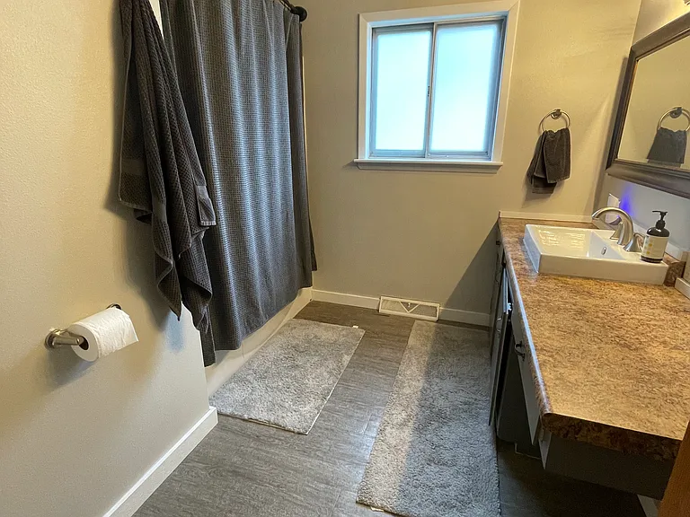 2610 E Linwood St #A — Photo 5