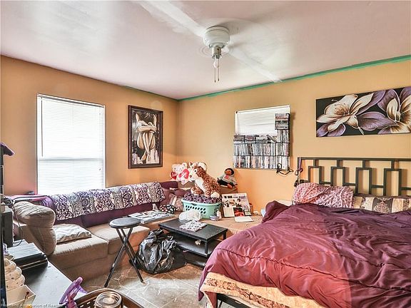 3rd image of 2617 Dolphin Dr