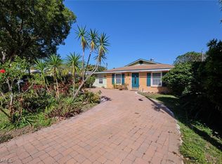 1085 28th Ave N, Naples, FL 34103