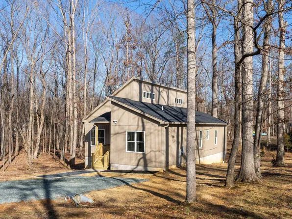 3 Edgewood Ct, Palmyra, VA 22968