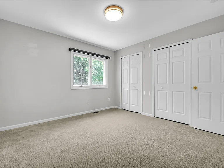 107 Millstone Dr — Photo 24