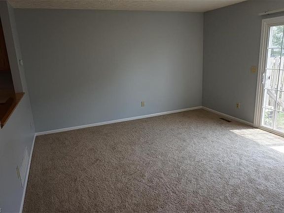 5th image of 9986 Beverly Ln
