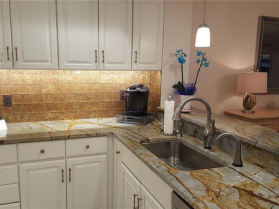 4th image of 144 NE Edgewater Dr APT 3001