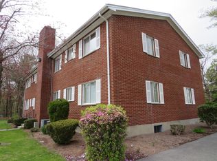 8 Bayberry Dr APT 1, Sharon, MA 02067