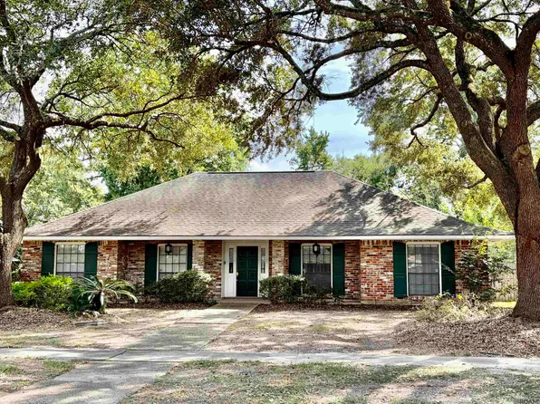 8932 Norfolk Dr, Baton Rouge, LA 70809