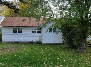 418 3rd Ave E, Gackle, ND 58442